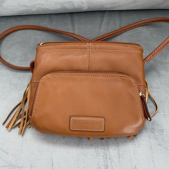EUC Tignanello leather fringe, multi compartment, Crossbody 10” x 8” no callouts - Picture 10 of 13